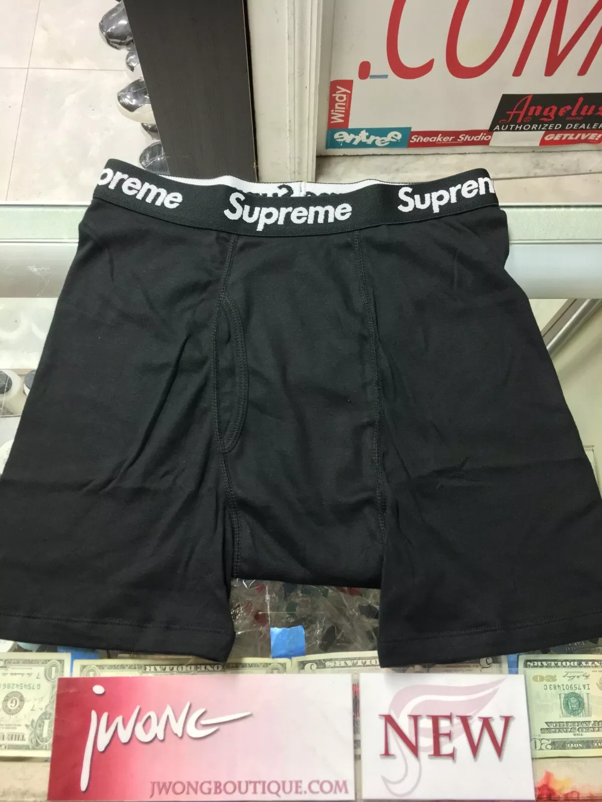 Boxer slip noir ou blanc Supreme 2016 Hanes