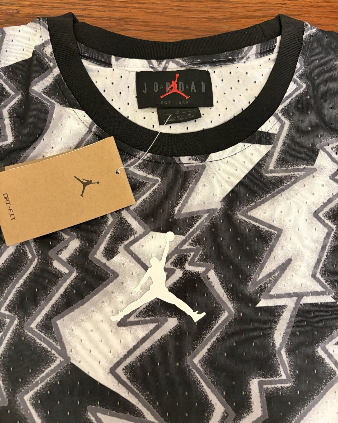 Black And White Jordan Jersey And Short Set   Size Large thumbnail 2