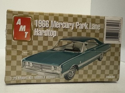 AMT 1966 Mercury Park Lane Hardtop 38436 Vintage Model Car Kit 1