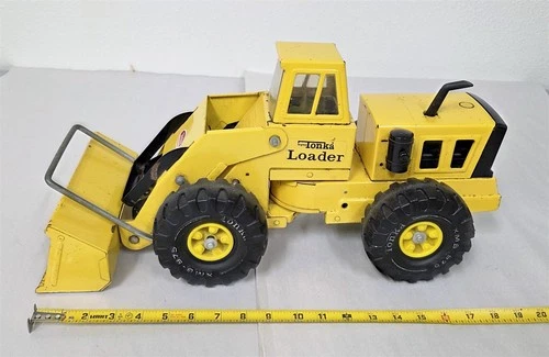 T-213 VINTAGE 60' MIGHTY TONKA PRESSED STEEL FRONT LOADER CONSTRUCTION VEHICLE