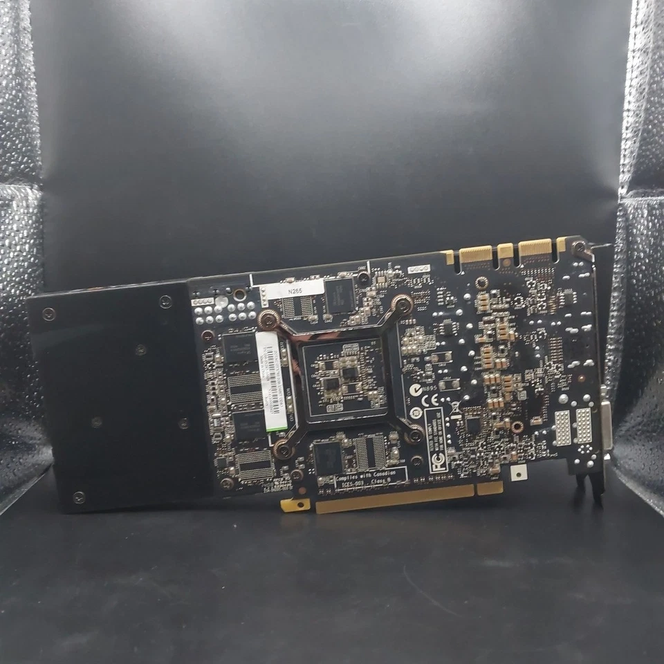 Zotac Nvidia Geforce GTX 760 Graphics Card 2GB 256BIT DDR5 *Untested Fr Parts* - Image 2 of 4