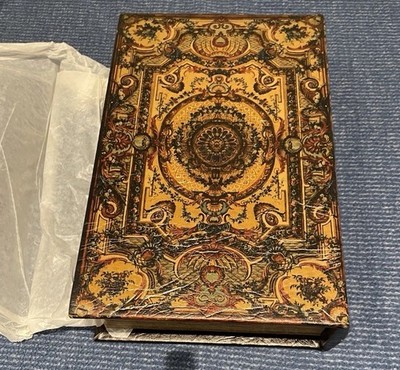 Boxed Secret Book Box (x1, groß). India Jane. Hochwertig, sehr guter Zustand