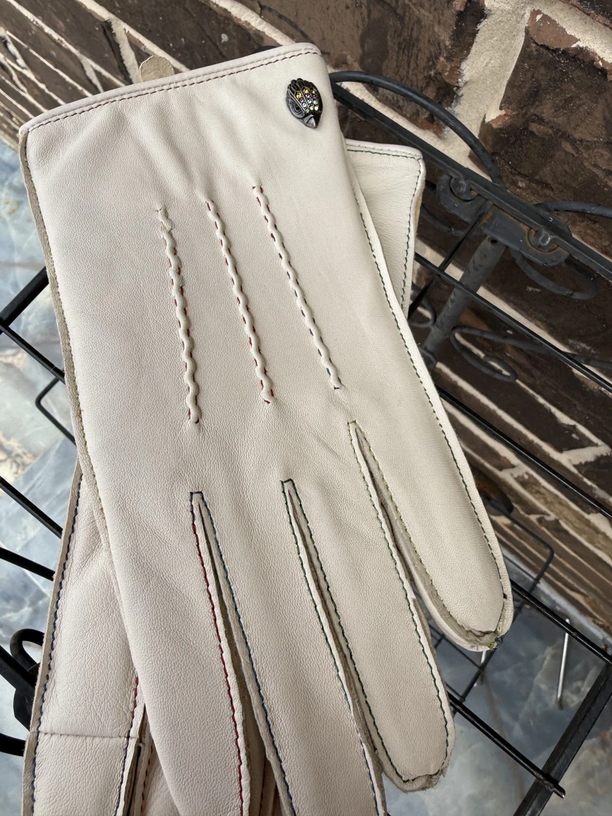 NWT $98 Kurt Geiger London Stitched Leather Gloves Bone white size M