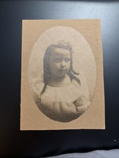 Cabinet Card - Girl by Unknown Photographer in USA