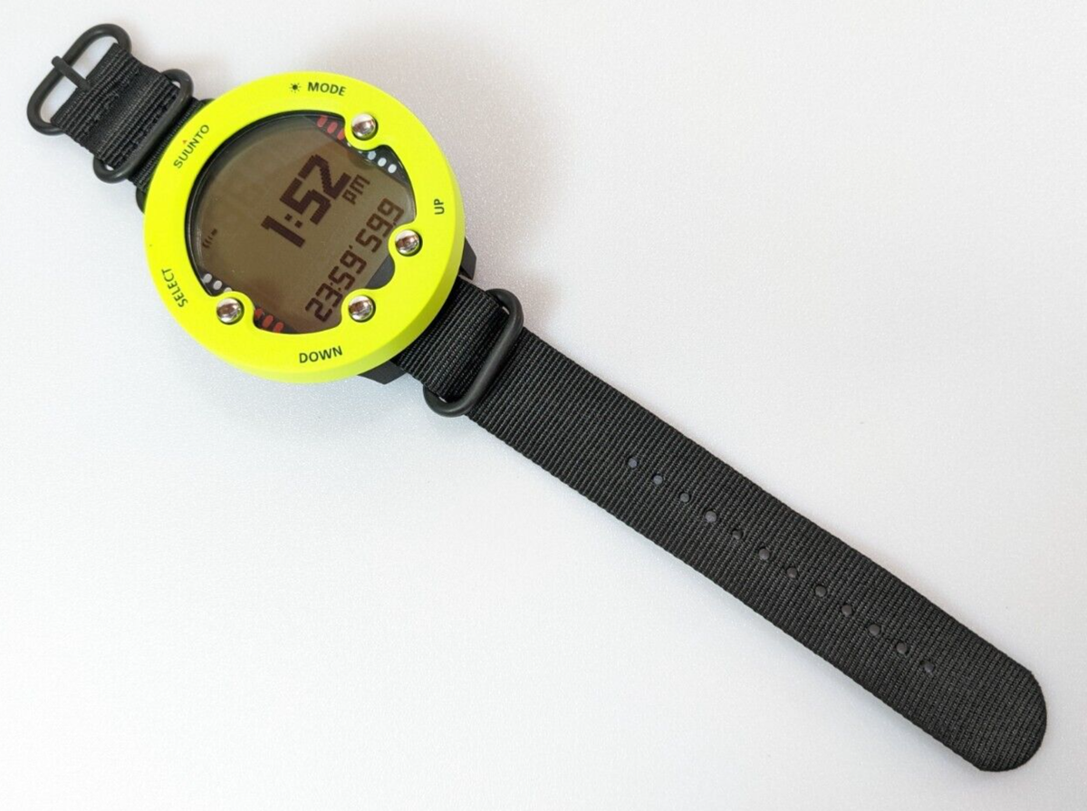 Suunto Zoop Novo Wrist Scuba Dive Computer Air Nitrox NEW Wrist