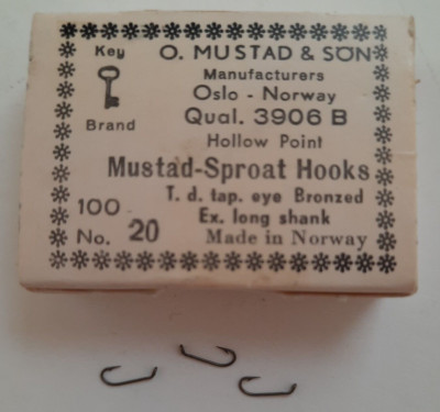 Mustad Fly Tying Nymph Hooks 3906B Sz 20 Hollow Point Sproat Qty 100 New in Box