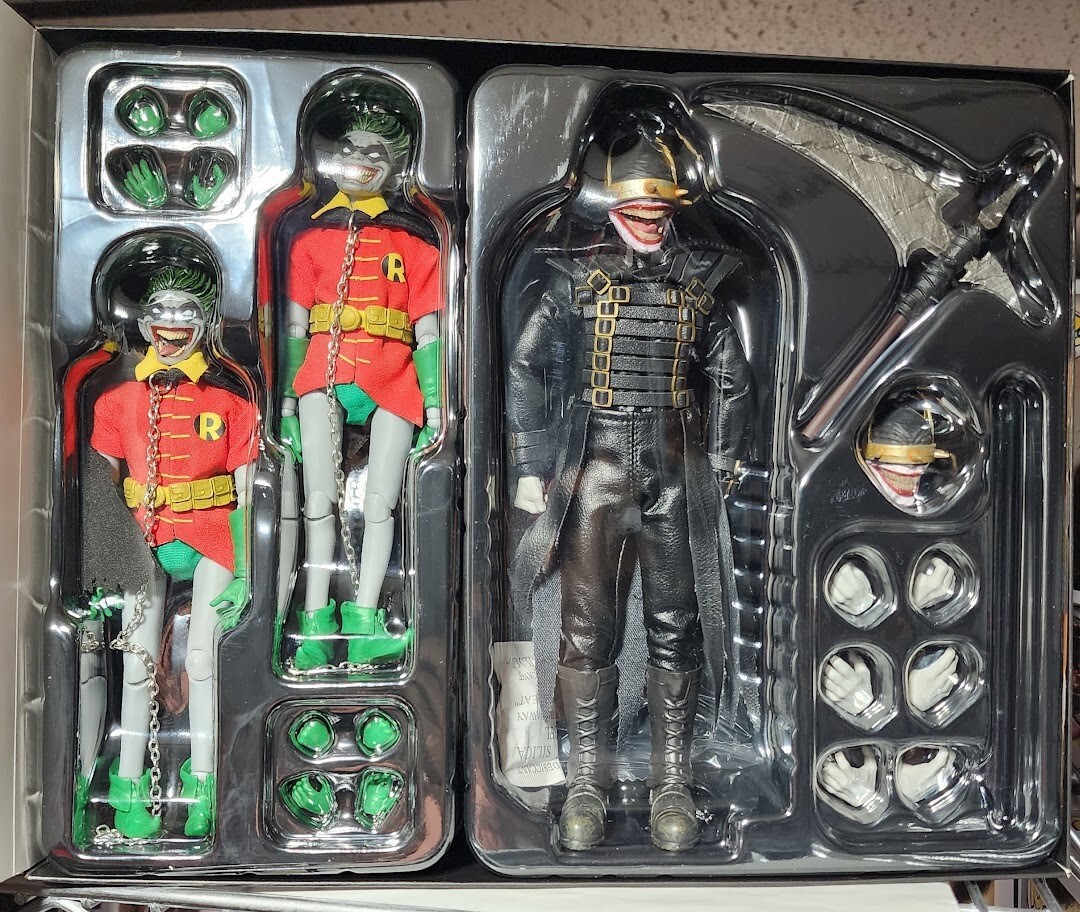Dark Nights: Metal - Batman Who Laughs w/Robins DAH063DX AF - 2023