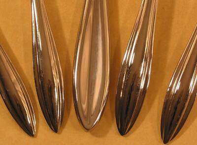 Lenox, 2010 Sculpt Pattern, 18/10 Stainless, Glossy, Lines, Pointed Tip