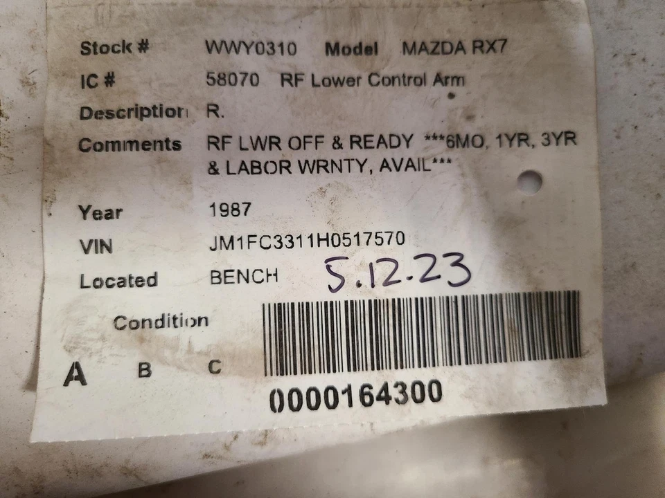 Brazo de control inferior delantero derecho usado delantero se adapta a: 1987 Mazda rx7 delantero Foto 3 de 4