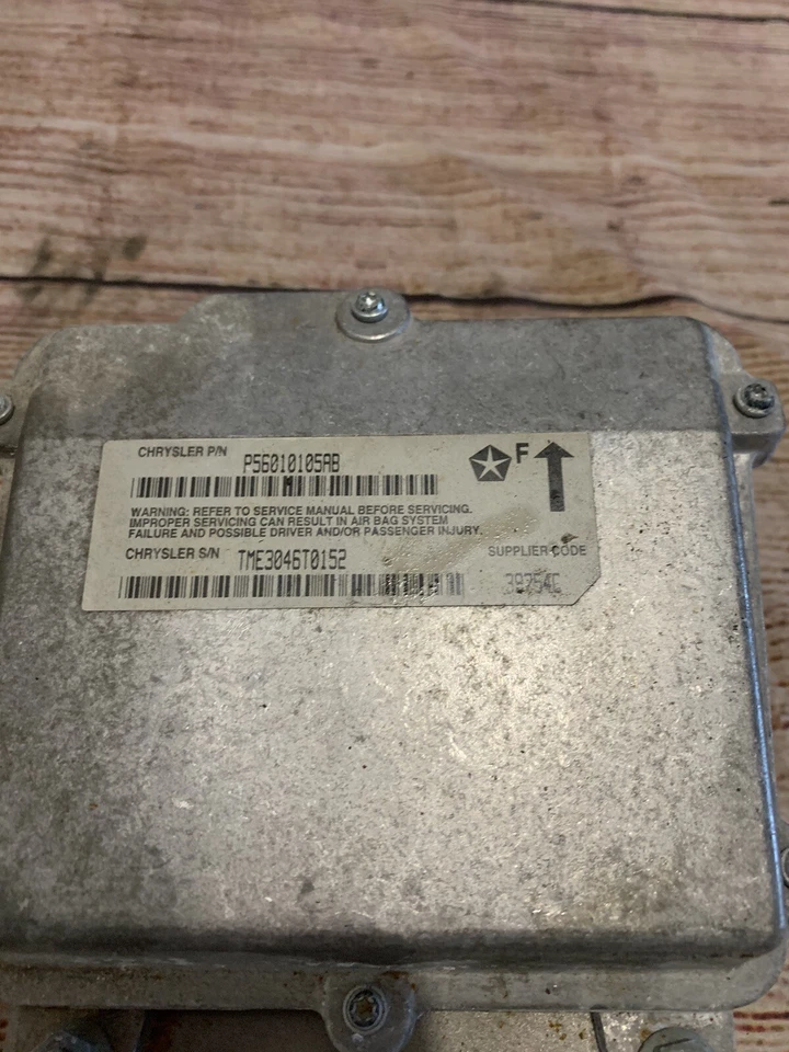 吉普牧马人 TJ 97-00 安全气囊控制模块支架 OEM 1997 1998 1999 2000 — 第 3/4 张图片