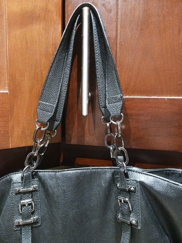 'Simply Vera' Vera Wang Kohl's Women's Black Tote Bag. Gray Lining. - Picture 4 of 17