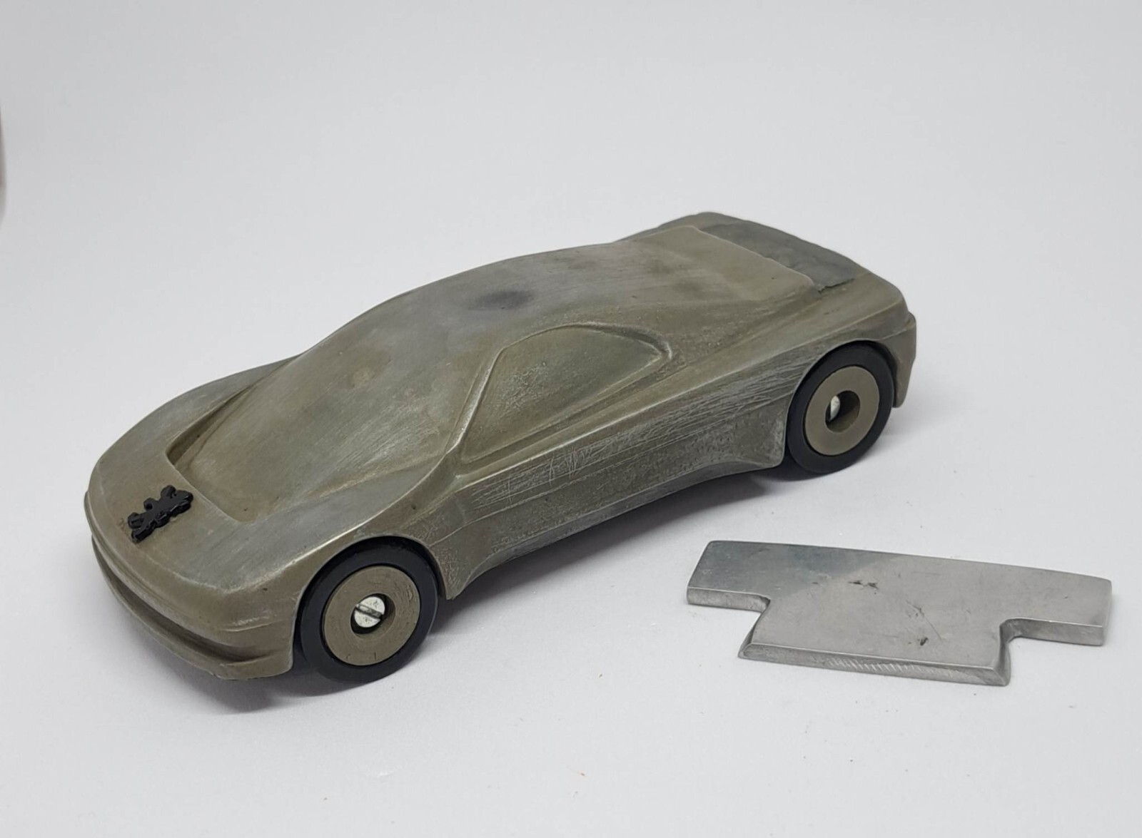 Miniature Peugeot Oxia 1988 en résine artisanale pour collectionneur de concept-cars de luxe