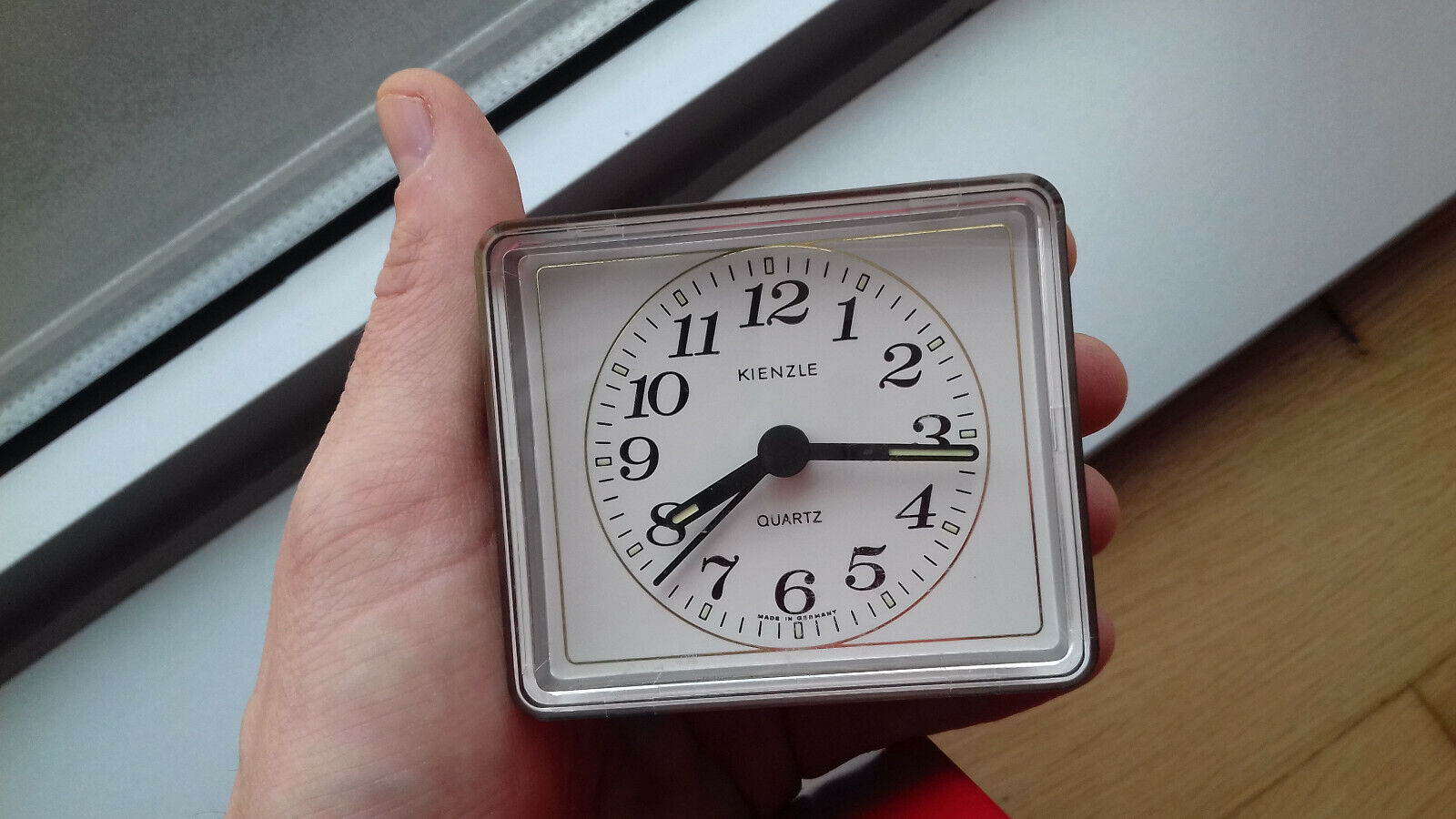 Kienzle QUARTZ MINI WHITE U031-1009 Vintage Alarme Réel Reveil Sveglia Montre 70