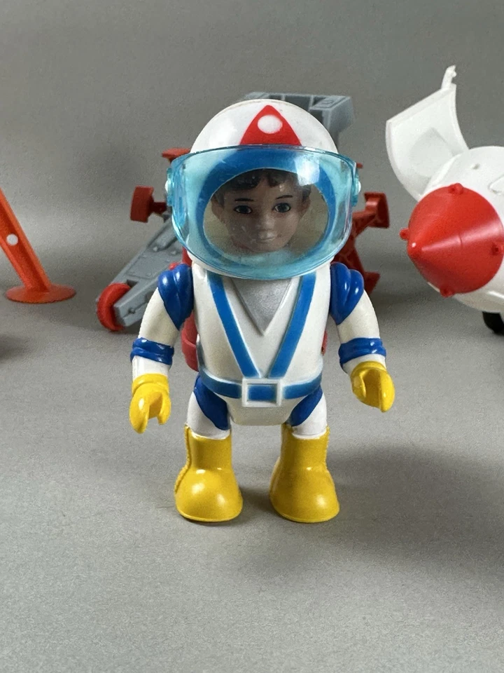 Фигурка робота Eldon 1968 BILLY BLASTOFF космическая база и аксессуары РАБОТАЮТ - Изображение 3 из 4