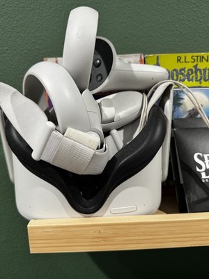 Meta Oculus Quest 2 Virtual Reality Headset 64GB with silicon facial interface