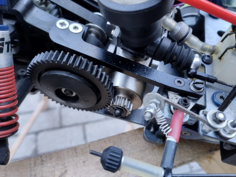 Macchina RC scala 1:8, trazione a cinghia, Motore OMEGA, accensione IIITEC - Immagine 4 di 4