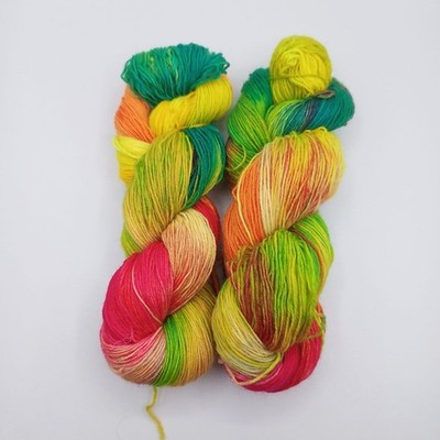 (9,90 /100 g) Sockenwolle 4 fach handgefärbt Färbung Polar Light 4 Creativ Ecke