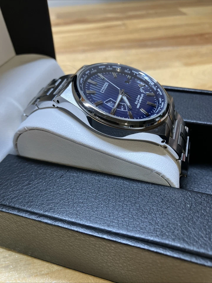 Citizen Eco-Drive Radio Controlled World Time - Image 4 of 4
