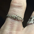 VTG Sterling Silver &- BLACK HILLS GOLD Grape Leaf Ring Sz 7.25 Dainty Women’s