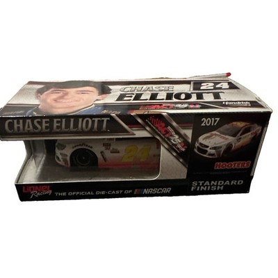 Lionel Racing Chase Elliott 2017 #24 Hooters Chevy SS 1:24 Diecast LE