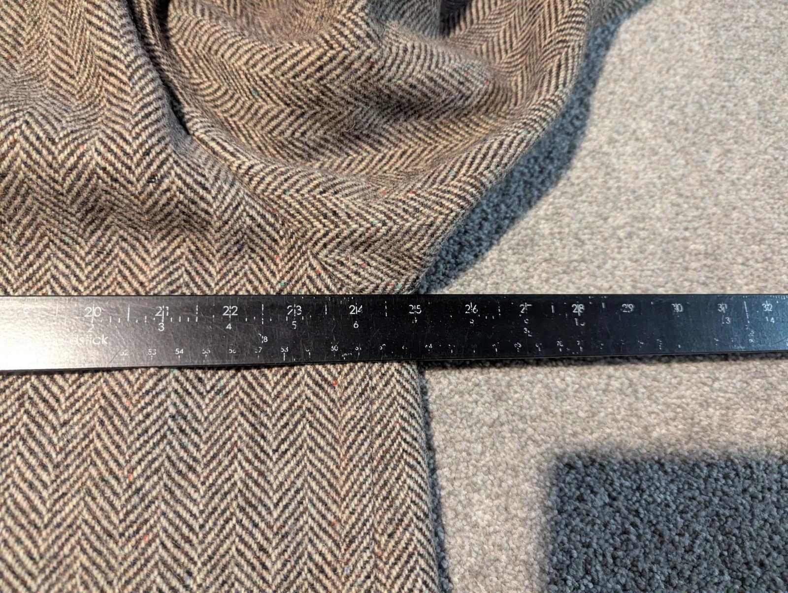 Vintage Harris Tweed Coat Mens 46? 1950s 60s Herringbone Wool Jacket - product detail image 8