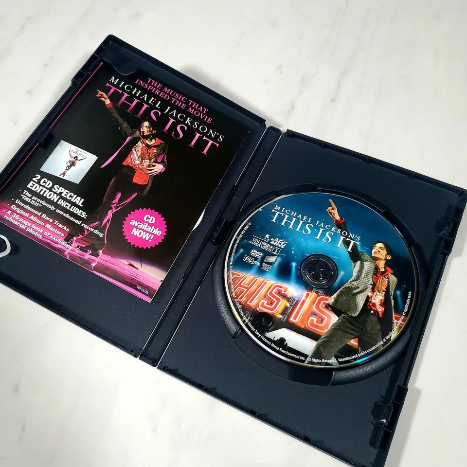 Michael Jackson's This Is It - DVD - Image 2 of 3