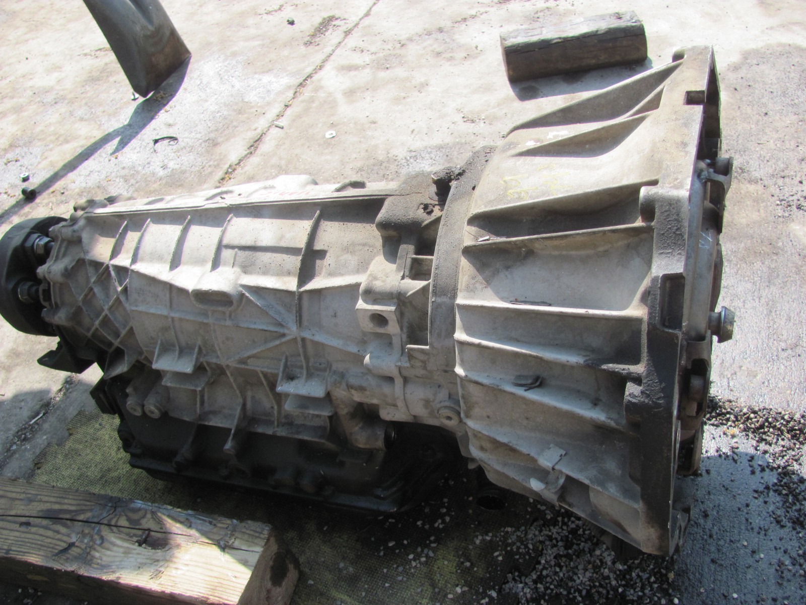 BMW E38 740i Automatic Transmission 1423302 | Genuine OEM