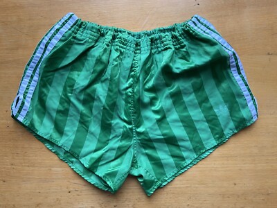 ADIDAS VINTAGE SHORTS 80s 90s FOOTBALL SOCCER RUNNING sz XL ADIDAS VINTAGE SHORTS 80s 90s FOOTBALL SOCCER RUNNING sz XL