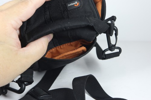 Lowepro CAMERA BAG Adventure Ultra zoom 100 small Compact Case - Picture 7 of 7