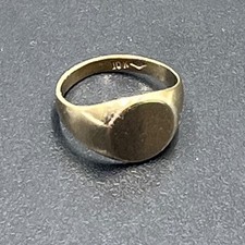 RJW Child Petite 10k Gold signet ring Sz 2.25 Vintage Gold Classic Ring J