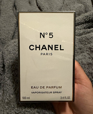 CHANEL N°5 Eau de Parfum Spray Vaporisateur, Regular Size 3.4 fl oz 100 ml