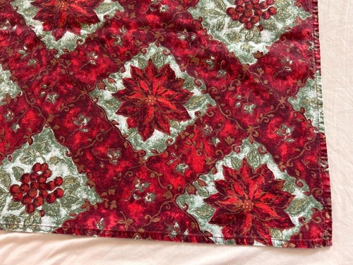 Christmas cloth tablecloth 68 x 50 red green poinsettia cotton - Picture 2 of 4