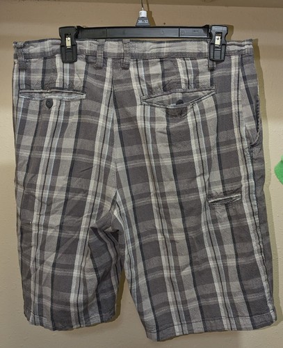 Lot of 2 Open Trails solid green Burnside Gray green plaid W 34" Men's Shorts - Picture 7 of 8