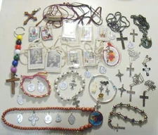 vintage catholic Religious Christian items lot necklaces bracelets etc EL1051