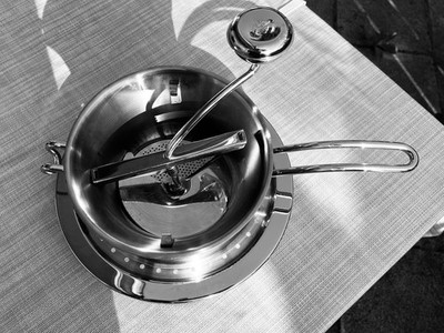WMF Passiermühle Edelstahl mit Aufsatz und zwei Siebeinsätzen Apfelmus Mus Küche