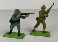 Vintage Britains Deetail WW2 US And German Infantry Soldiers England 50mm 1971