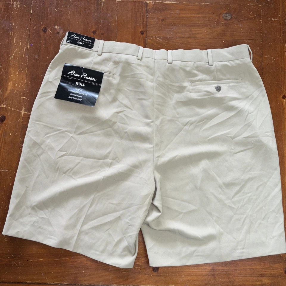 Pantalones Cortos de Golf Alan River 42W Sin Absorción de Hierro Rendimiento Frente Plano Caqui Nuevos con Etiquetas Foto 2 de 3
