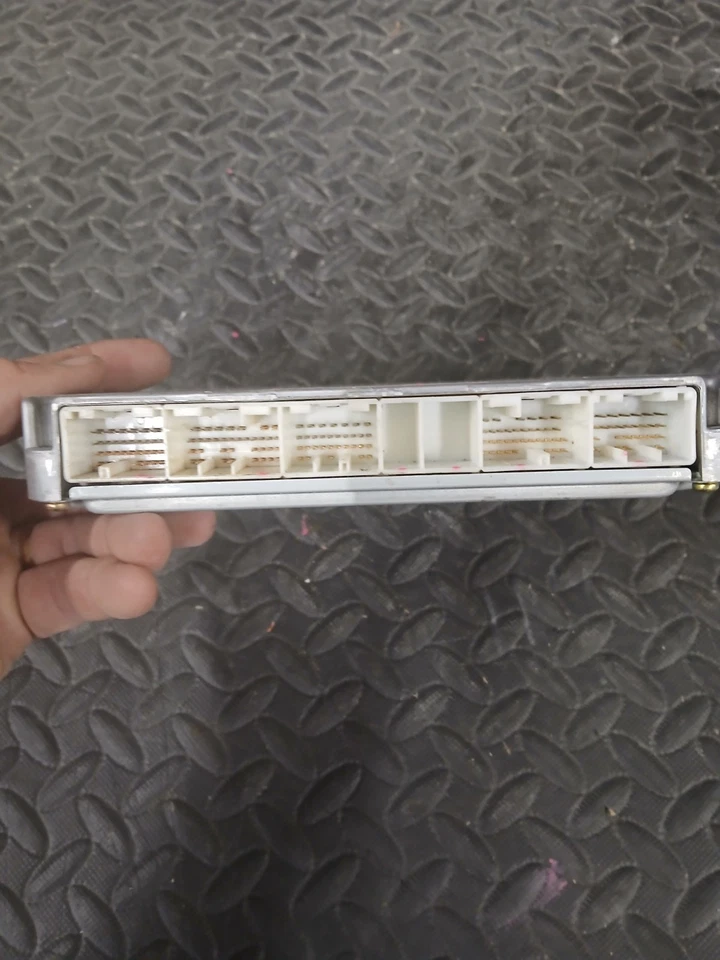 Módulo de control del motor Lexus Rx330 2005 3,3 L ECM ECU 89661-48481 3 MZ-FE Foto 3 de 4