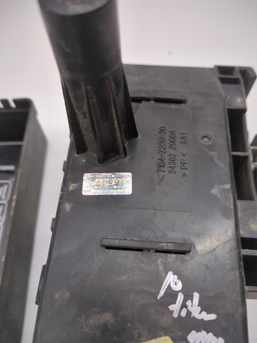 2007-2012 Nissan Xterra Pathfinder Under Hood Relay Fuse Box OEM 5.6l - Picture 6 of 9