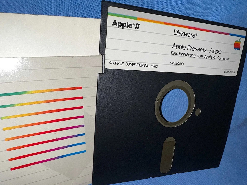 Apple Computer Presents...5,25" Diskware 1982 Informatik Spiele Computer Museum - Bild 2 von 4