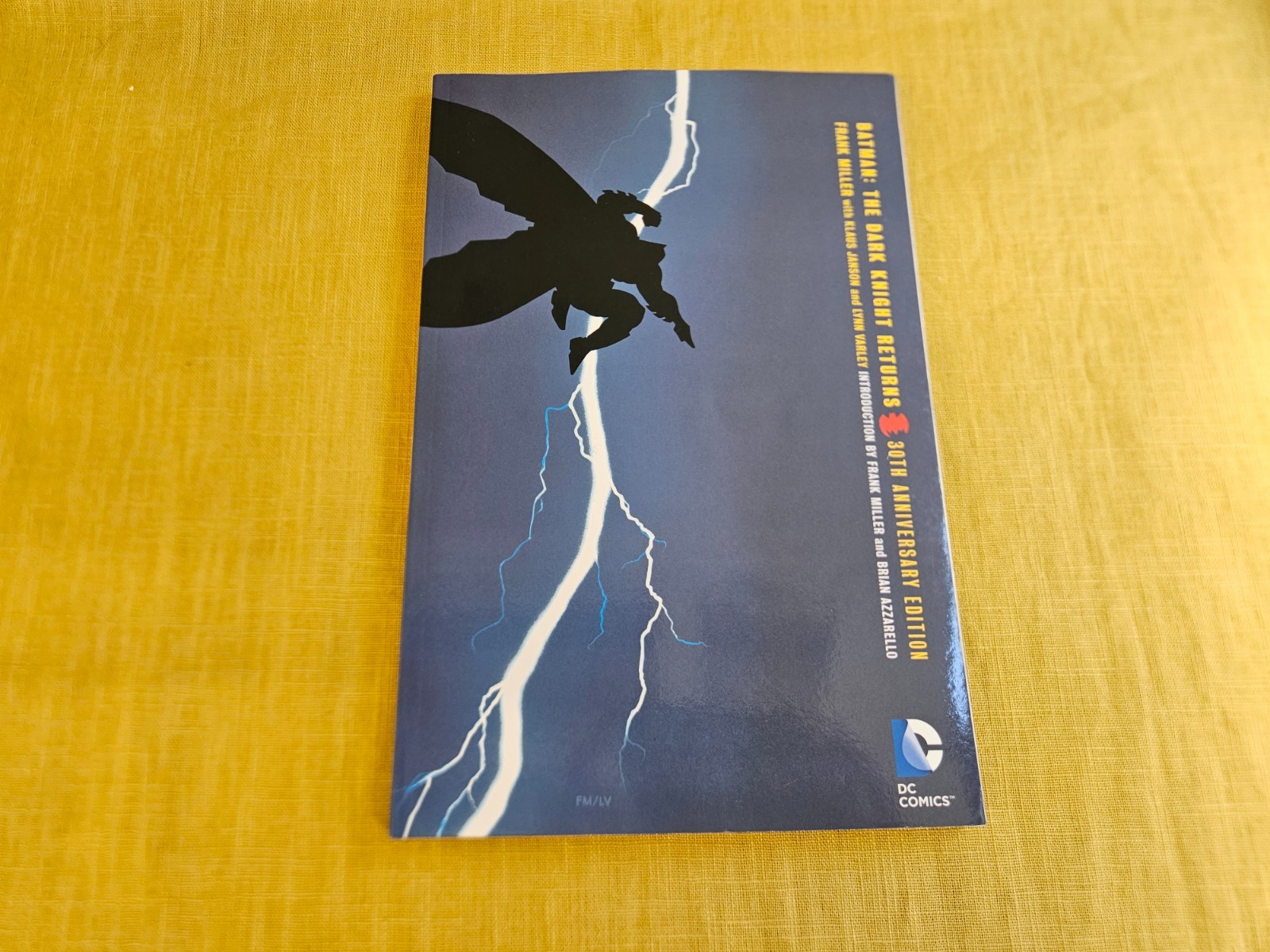Batman: Dark Knight Returns by Frank Miller (Paperback, 1942)