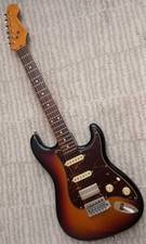 Fender Modern Player Short Scale Stratocaster 3-Colour Sunburst