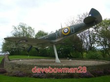 PHOTO  603 SQUADRON SPITFIRE MEMORIAL EDINBURGH AIRPORT 2010 (2)