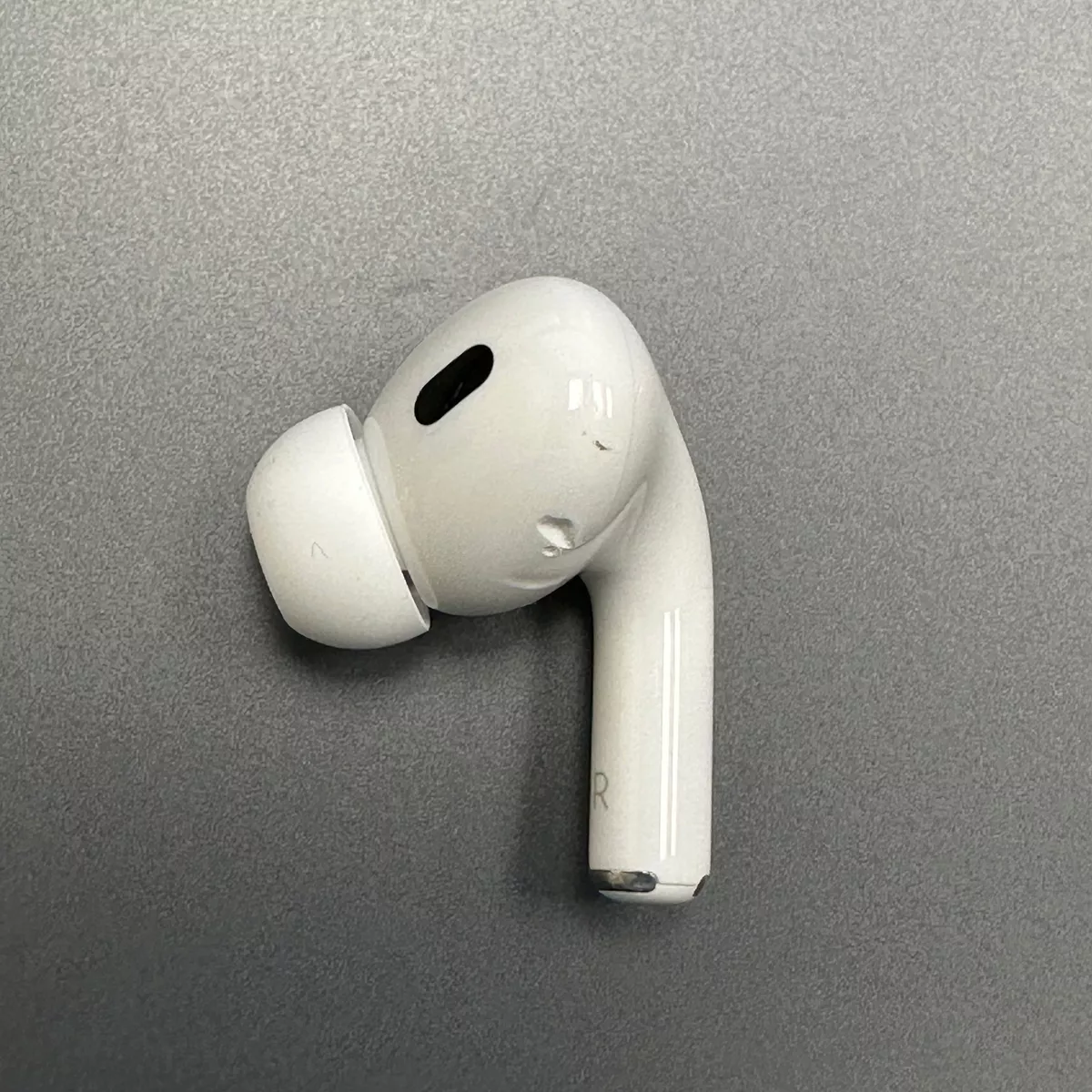 Right Replacement AirPod - AirPods Pro (2nd Generation) - A2698 Right Replacement AirPod - AirPods Pro (2nd Generation) - A2698
