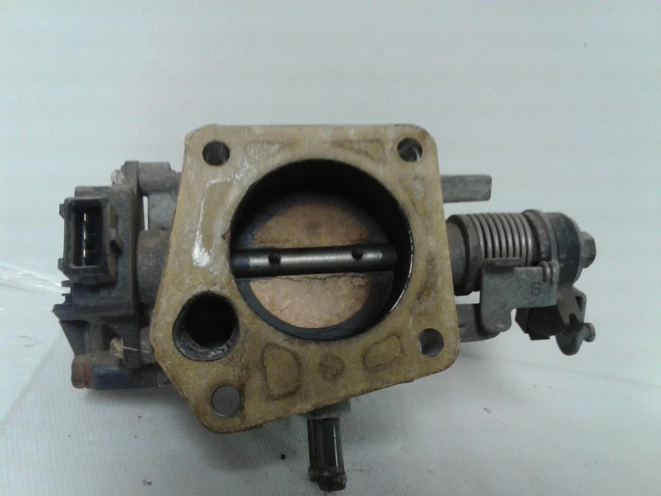 Used Fuel Injection Throttle Body fits: 2000 Kia Spectra  Grade A Foto 3 de 4