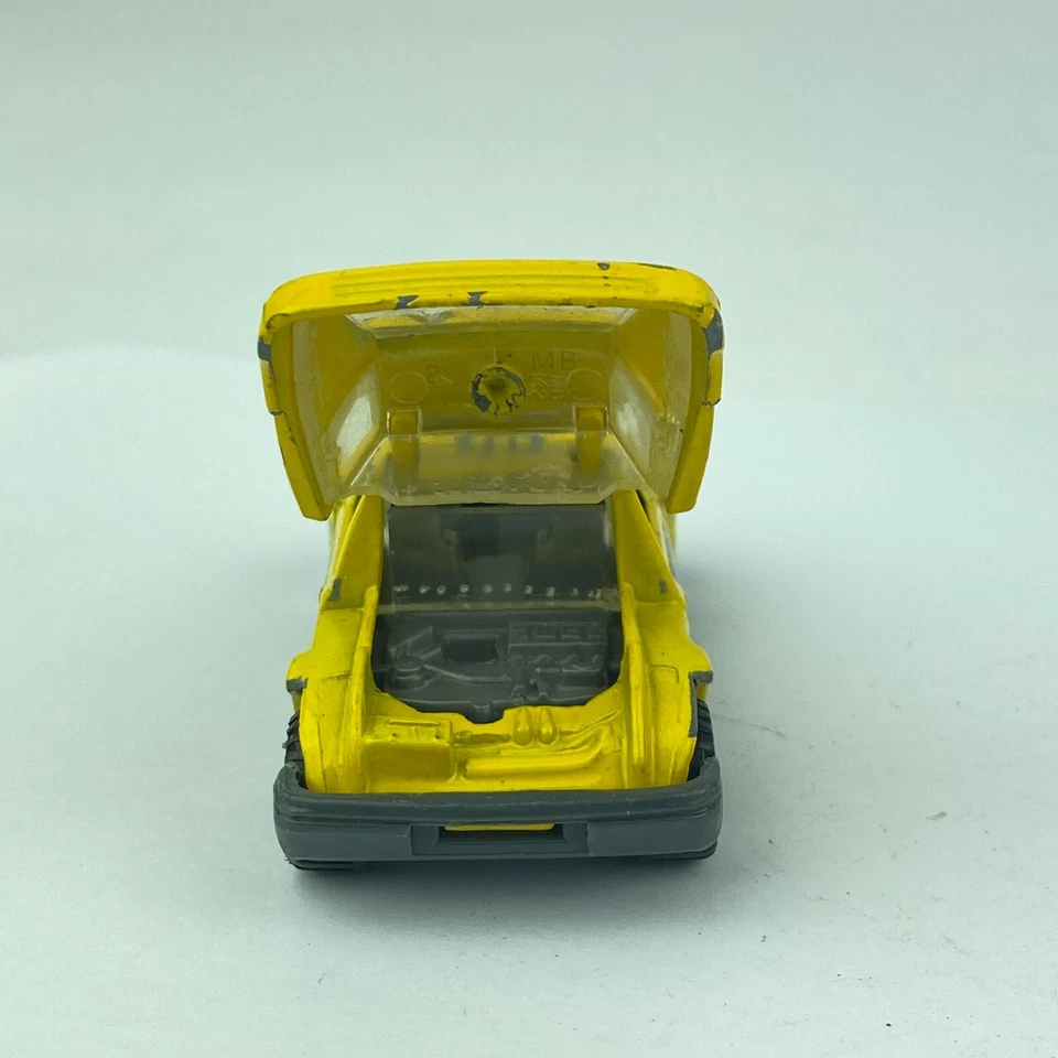 Coche de juguete diecast amarillo Matchbox Peugeot 205 Turbo 16 1984 Foto 4 de 4