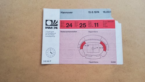 1974 World Cup Programme Uruguay v Holland (Hanover) incl Ticket RARE - Picture 3 of 3