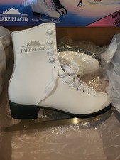 New In Box Lake Placid Women's Figure Ice Skates White Size 5 Model 686 Vintage