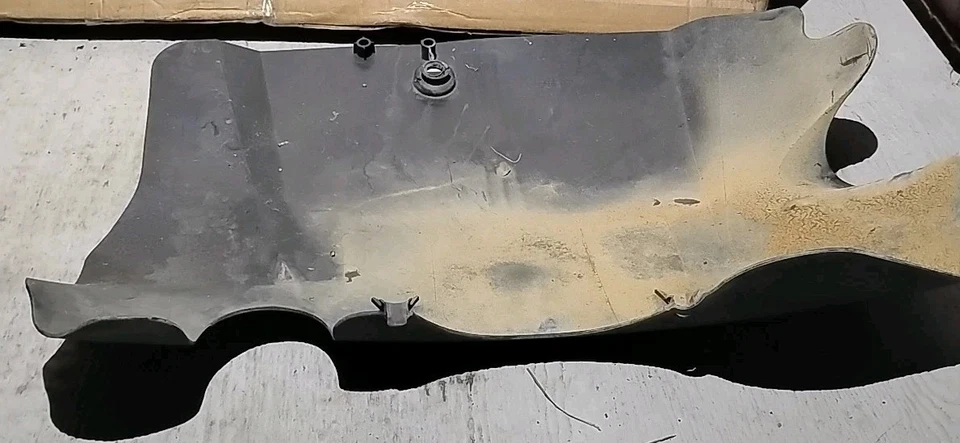 1998-1999-2000-2001-2002 LINCOLN TOWN CAR MOTOR COVER F8AE6A946CA - Imagem 4 de 4