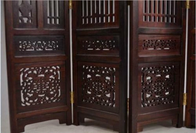 Modelo de pantalla de flores talladas huecas de madera artesanal decoradas antiguas de colección Foto 3 de 4